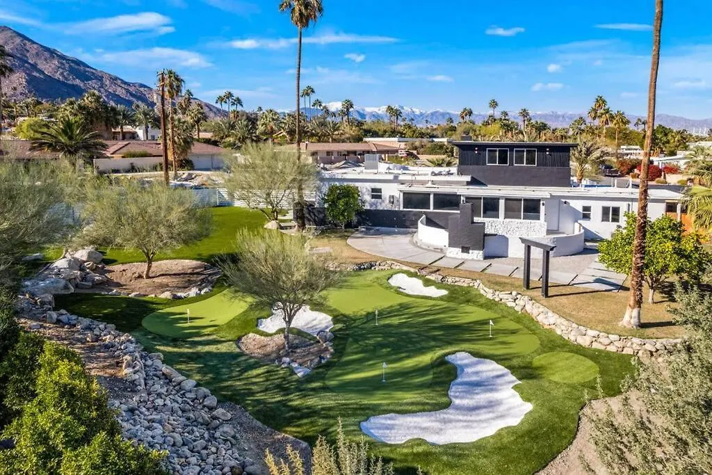 The Escape Island Vila Palm Springs